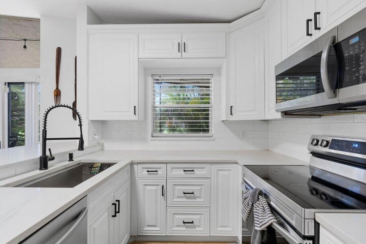 Building Photo - 22259 Woodspring Dr