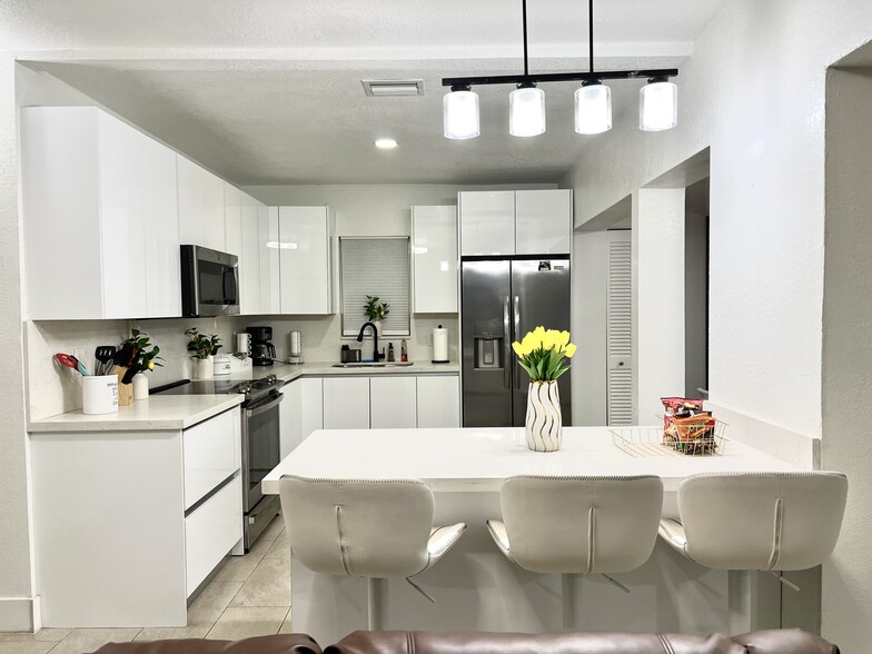 Kitchen - Newly renovated and modern style - 1270 SW 29th St