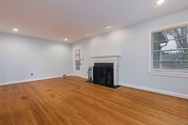 Building Photo - 4225 Rudy Ln