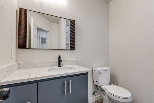 Building Photo - RENOVATED 4-BEDROOM IN SOUTH SAN ANTONIO