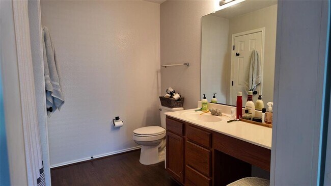 Building Photo - 102 Kendall Cove