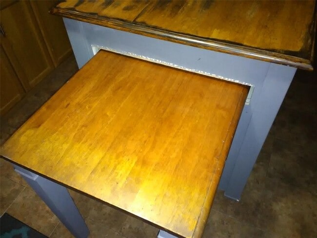 Building Photo - 611 Windcrest Dr