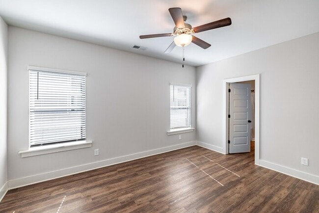 Building Photo - 2021 Weaver Way