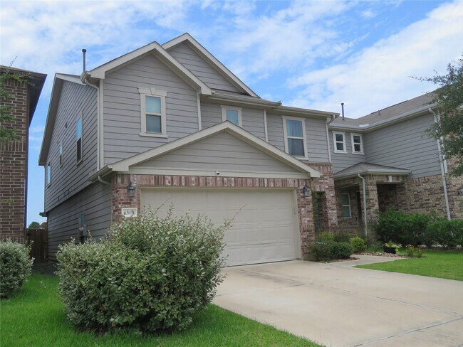 Primary Photo - 13031 Mills Creek Meadow Dr