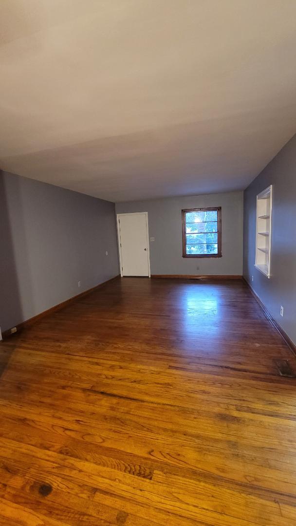 Building Photo - 2505 Cherokee Dr