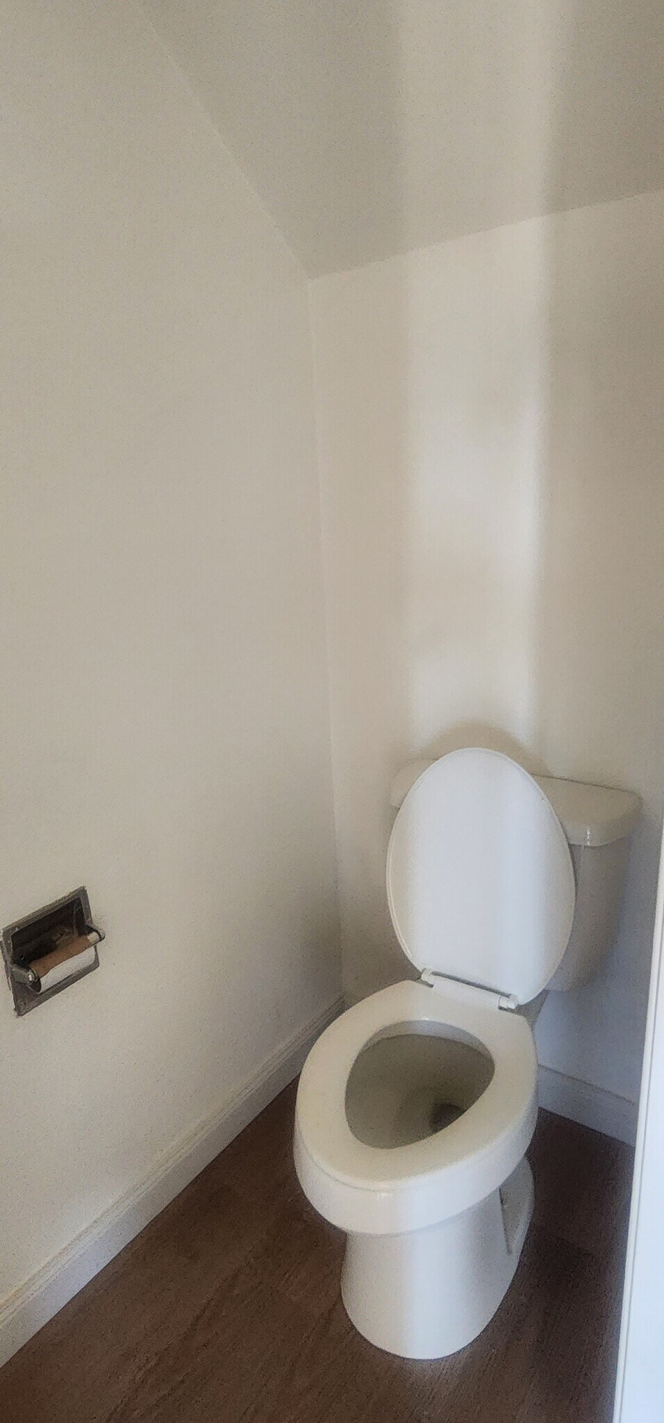 Toilet - 4304 S Cedar St