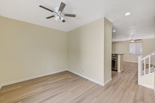 Building Photo - Southern Terrace Single Family Home