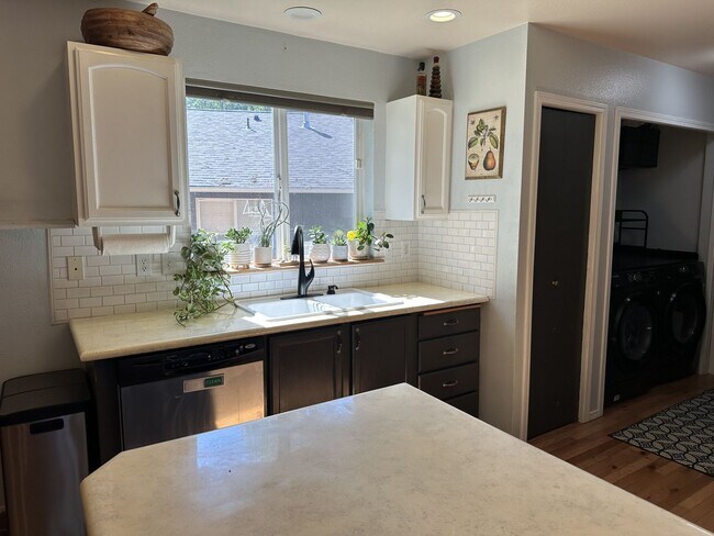 Building Photo - Beautiful Spanaway Home in Quiet Neighborhood