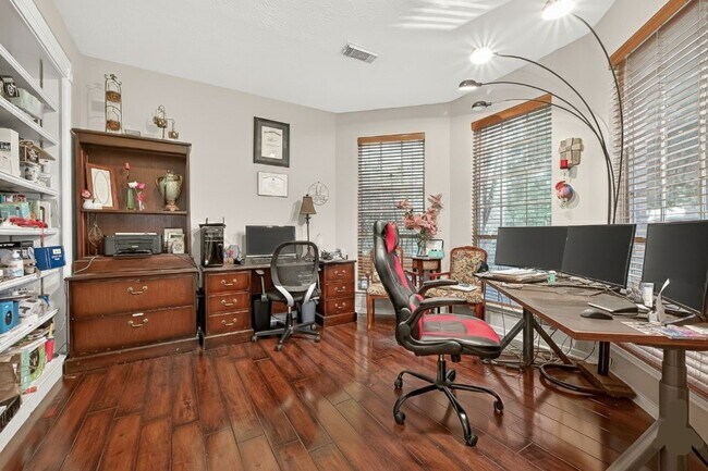 Building Photo - 6003 Dover Creek Ln