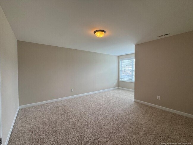 Building Photo - 579 Royal Birkdale Dr