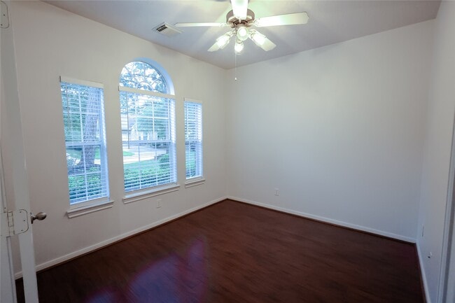 Building Photo - 14 W Archwyck Cir