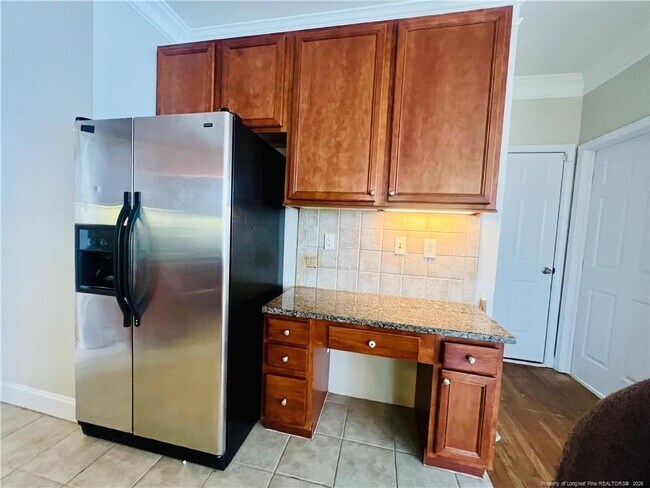 Building Photo - 96 Lamplighter Way