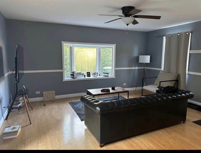 Building Photo - 1940 E Cedarwood Cir