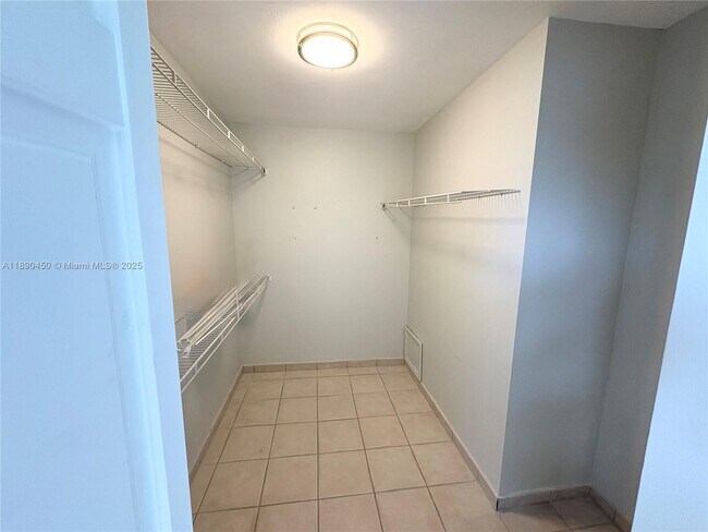 Building Photo - 11250 SW 13th St