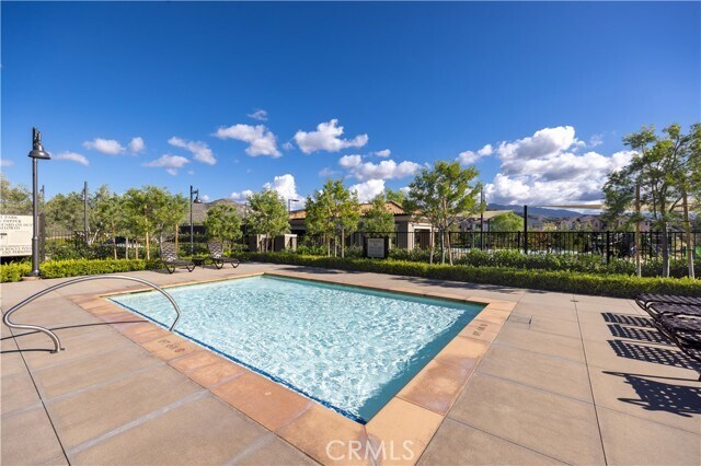 Building Photo - 126 Sunnyside