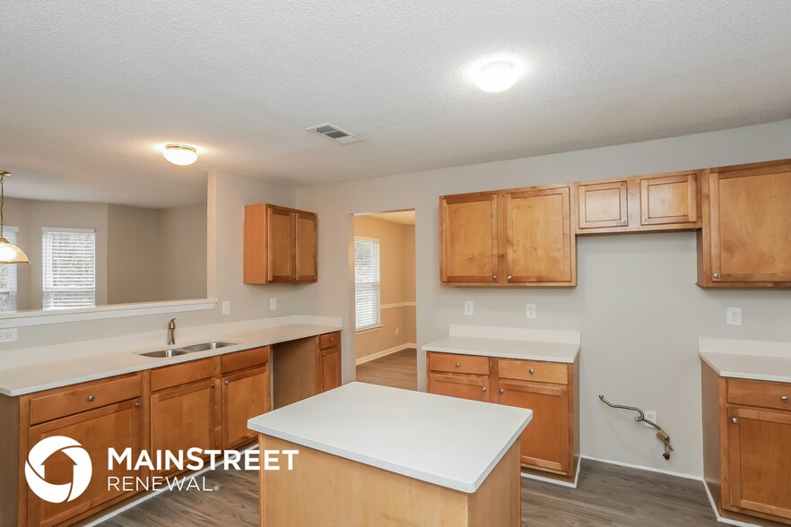 Building Photo - 2043 Reflective Waters Rd