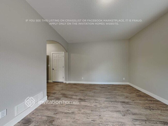 Building Photo - 616 Scotch Pine Dr