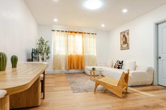 Building Photo - 1384 Ridge Ave