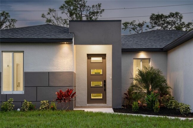 Building Photo - 24489 SW Kingsway Cir