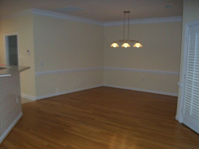 Building Photo - MARSH OAKS
