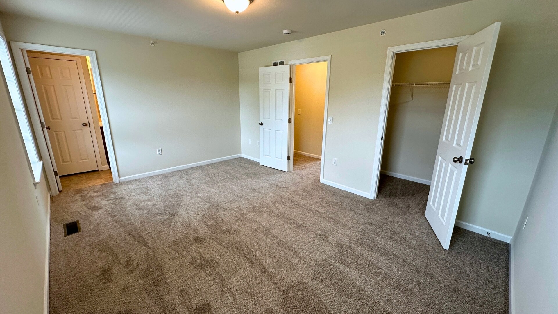 Building Photo - 344 Alexandria Ct