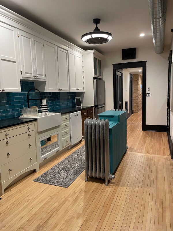 Building Photo - 1126 W Morse Ave