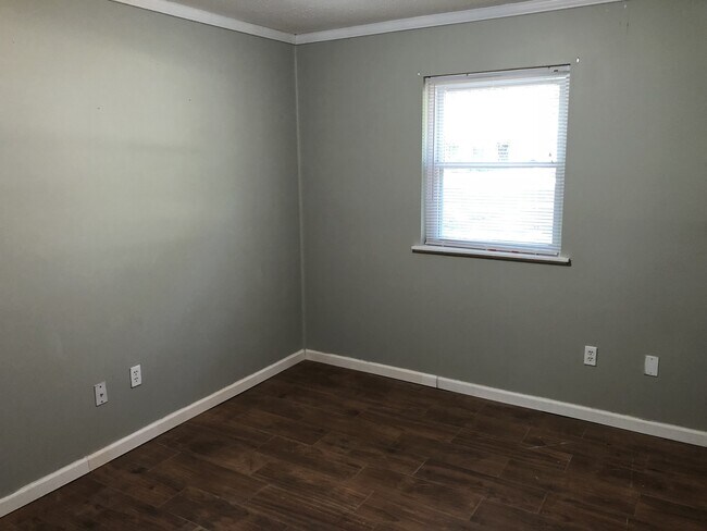 Building Photo - 157 Mackey Dr