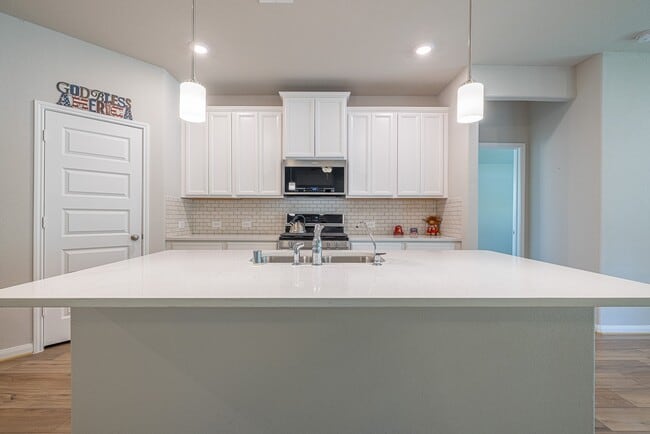 Building Photo - 17705 Hanson Ridge Dr