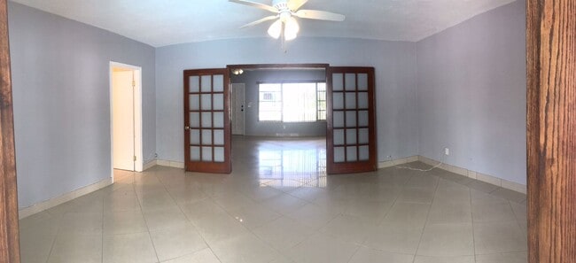 Building Photo - Miami Beach Home with a Pool!