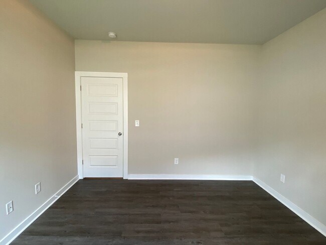 Building Photo - 130 Ridgeview Cir
