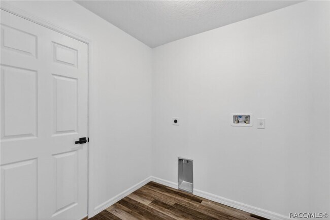 Building Photo - 9913 E St Regis Ct