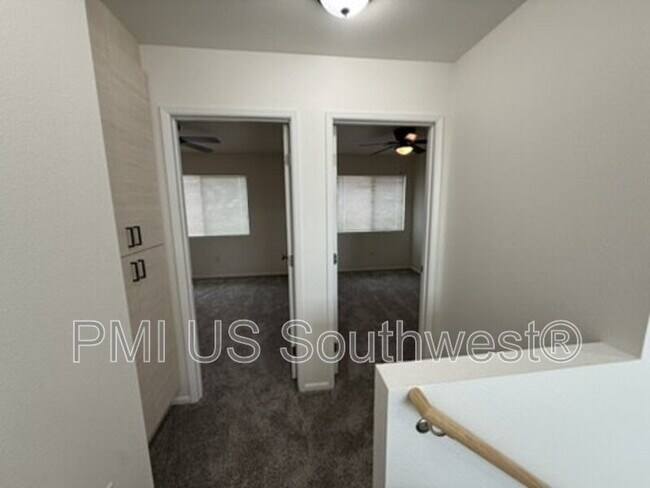 Building Photo - 405 Anna Cir