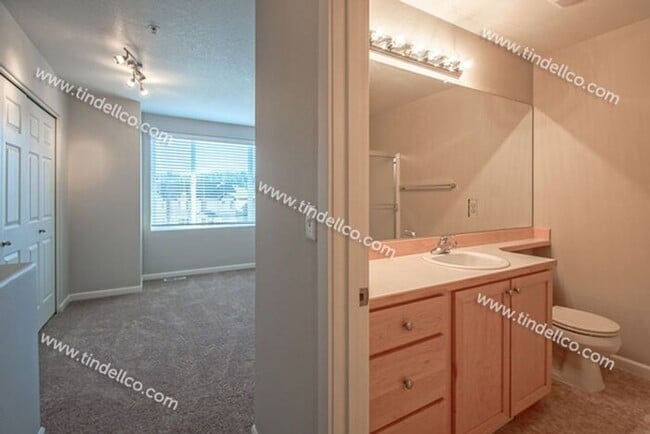 Building Photo - Cozy Townhome in Beautiful Progress Ridge-...