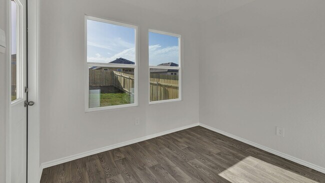 Building Photo - 541 Chaco Lp
