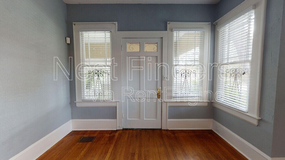 Building Photo - 3619 Riverside Ave