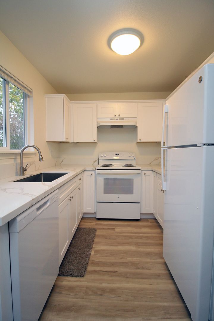 Building Photo - 2658-2658 SE 125th Ave