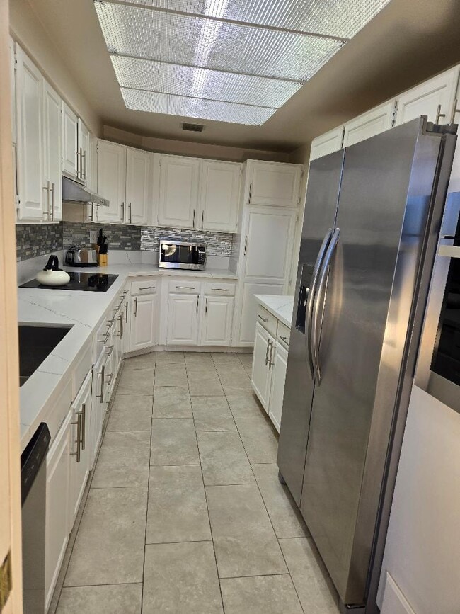 Building Photo - 910 Island Dr