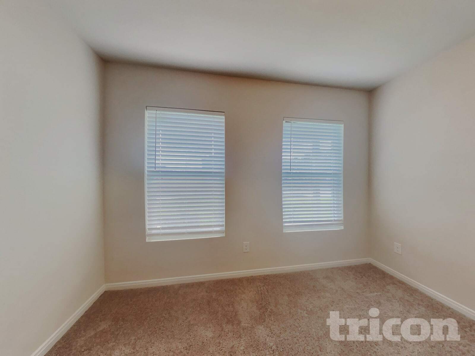 Building Photo - 10050 Cerritos dr