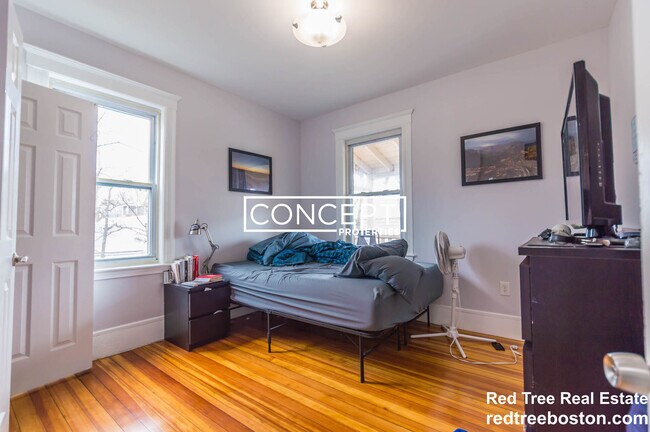 Building Photo - 16 Atkins St