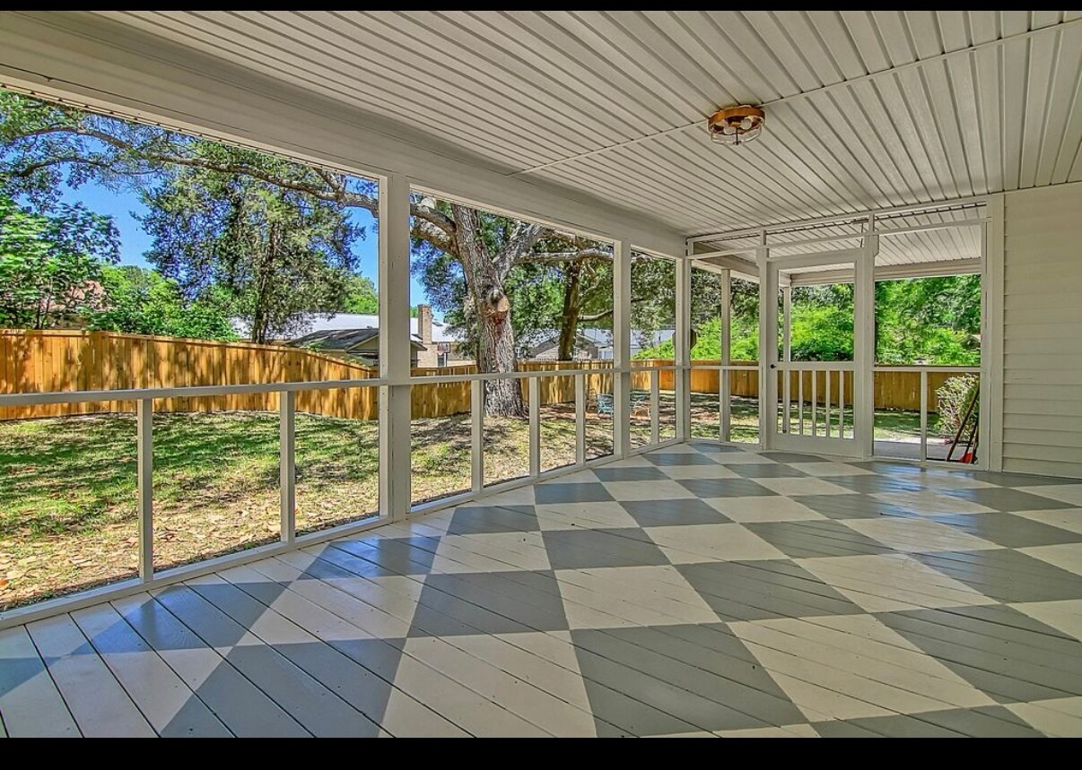 Building Photo - 4350 Waterview Cir