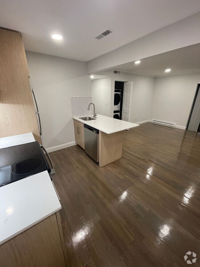 Building Photo - Modern 2bed + 2bath Chestnut Hill - Brookline