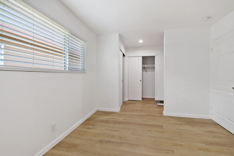 Building Photo - 3948 W 178th St