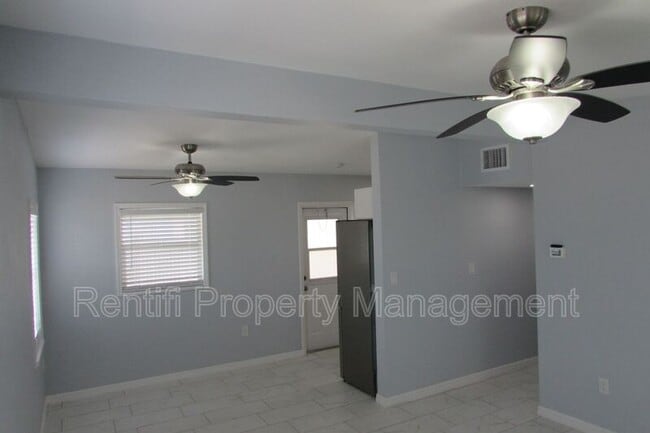 Building Photo - 401 Palmetto Dr