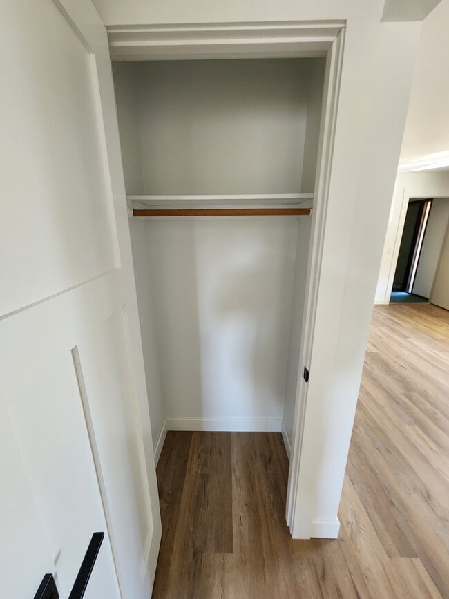 Building Photo - Parkview Apartments