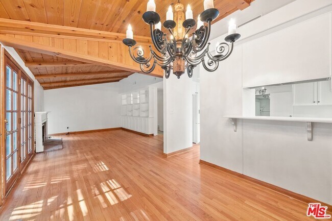 Building Photo - 5824 Laramie Ave