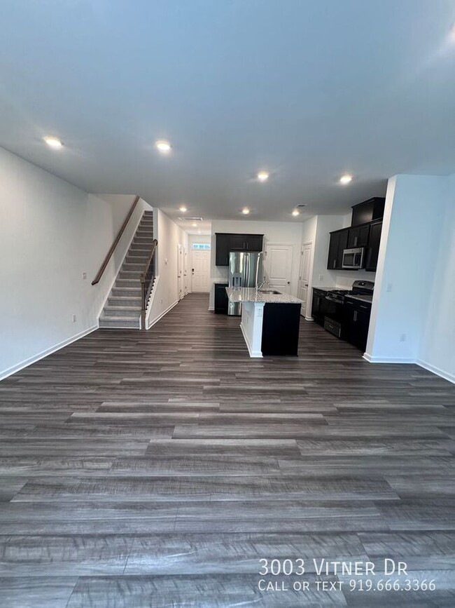 Building Photo - 3003 Vitner Dr