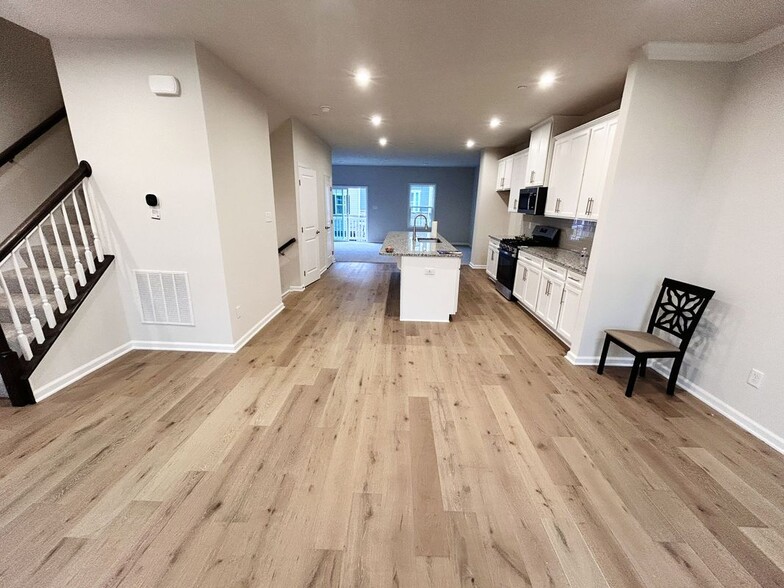 Primary Photo - 119 Breckenridge Ct