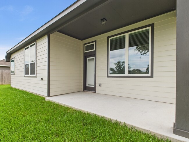 Building Photo - 1906 Viva Rd