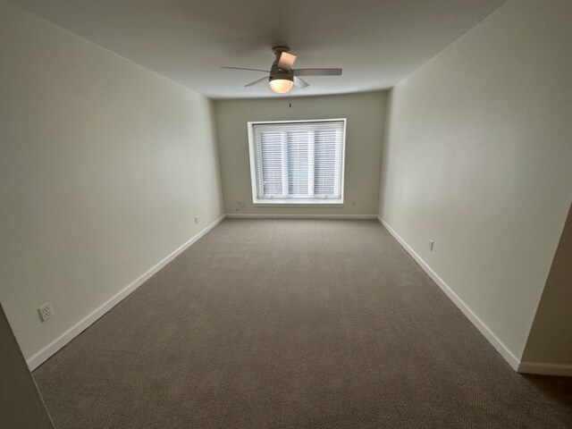 Master bedroom - 25 Ivy Sq NE