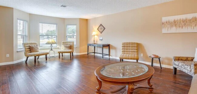 Building Photo - 2100 Pena Blanca Dr
